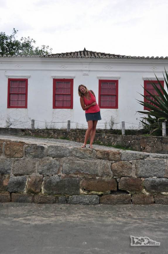 Momento de descontração e alegria no centro de Garopaba, litoral sul de Santa Catarina